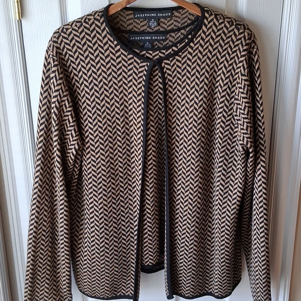 Josephine Chaus 2 Piece Tan and Black Chevron Trim Cardigan, Sleeveless Tank Set